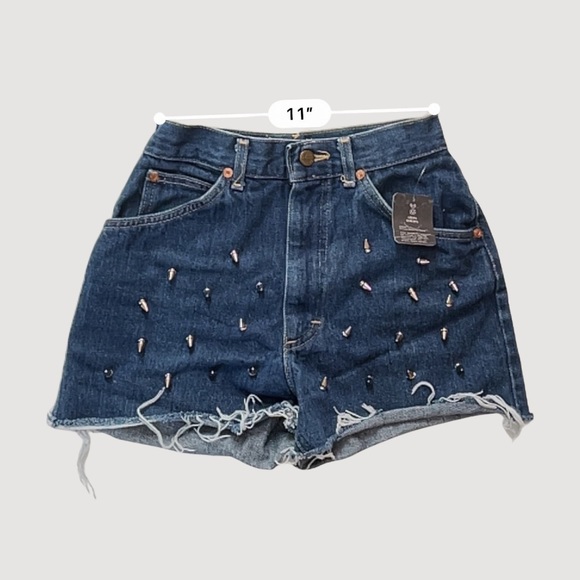 NWT 🗡️ spiked URBAN RENEWAL remade vintage LEE spike stud denim shorts. XS - Picture 9 of 14
